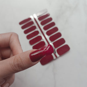 Buy Classic Maroon Sparkle Premium Designer Nail Polish Wraps & Semicured Gel Nail Stickers at the lowest price in Singapore from NAILWRAP.CO. Worldwide Shipping. Achieve instant designer nail art manicure in under 10 minutes - perfect for bridal, wedding and special occasion.