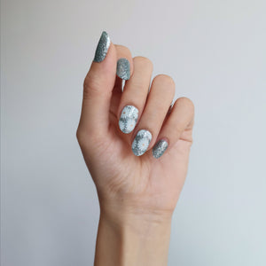 Buy Daisy Overlay 🌼 Premium Designer Nail Polish Wraps & Semicured Gel Nail Stickers at the lowest price in Singapore from NAILWRAP.CO. Worldwide Shipping. Achieve instant designer nail art manicure in under 10 minutes - perfect for bridal, wedding and special occasion.