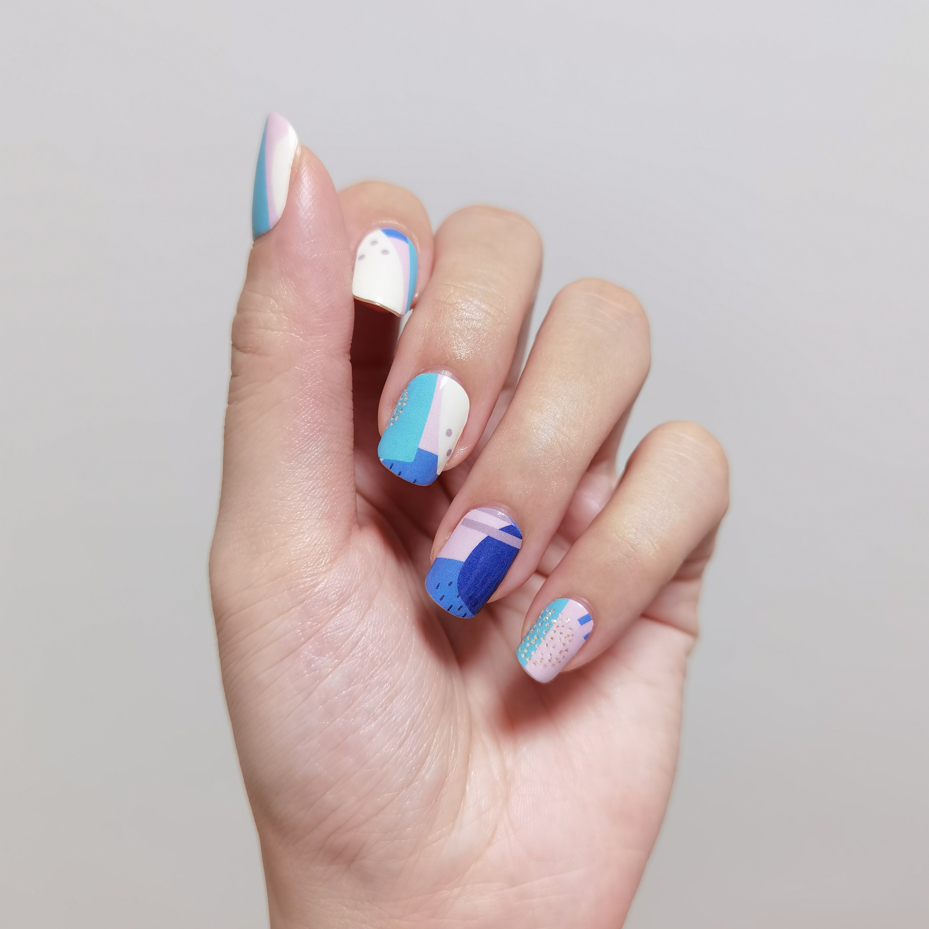 Abstract Nail Art That Shines on Short Nails