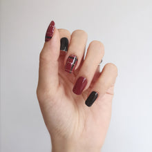 Load image into Gallery viewer, Buy Classic Plaid Premium Designer Nail Polish Wraps & Semicured Gel Nail Stickers at the lowest price in Singapore from NAILWRAP.CO. Worldwide Shipping. Achieve instant designer nail art manicure in under 10 minutes - perfect for bridal, wedding and special occasion.
