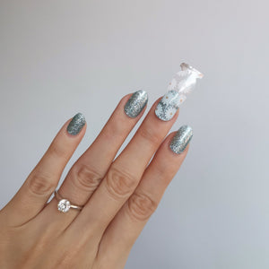 Buy Daisy Overlay 🌼 Premium Designer Nail Polish Wraps & Semicured Gel Nail Stickers at the lowest price in Singapore from NAILWRAP.CO. Worldwide Shipping. Achieve instant designer nail art manicure in under 10 minutes - perfect for bridal, wedding and special occasion.