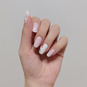 Buy Rose Gold Marble Premium Designer Nail Polish Wraps & Semicured Gel Nail Stickers at the lowest price in Singapore from NAILWRAP.CO. Worldwide Shipping. Achieve instant designer nail art manicure in under 10 minutes - perfect for bridal, wedding and special occasion.