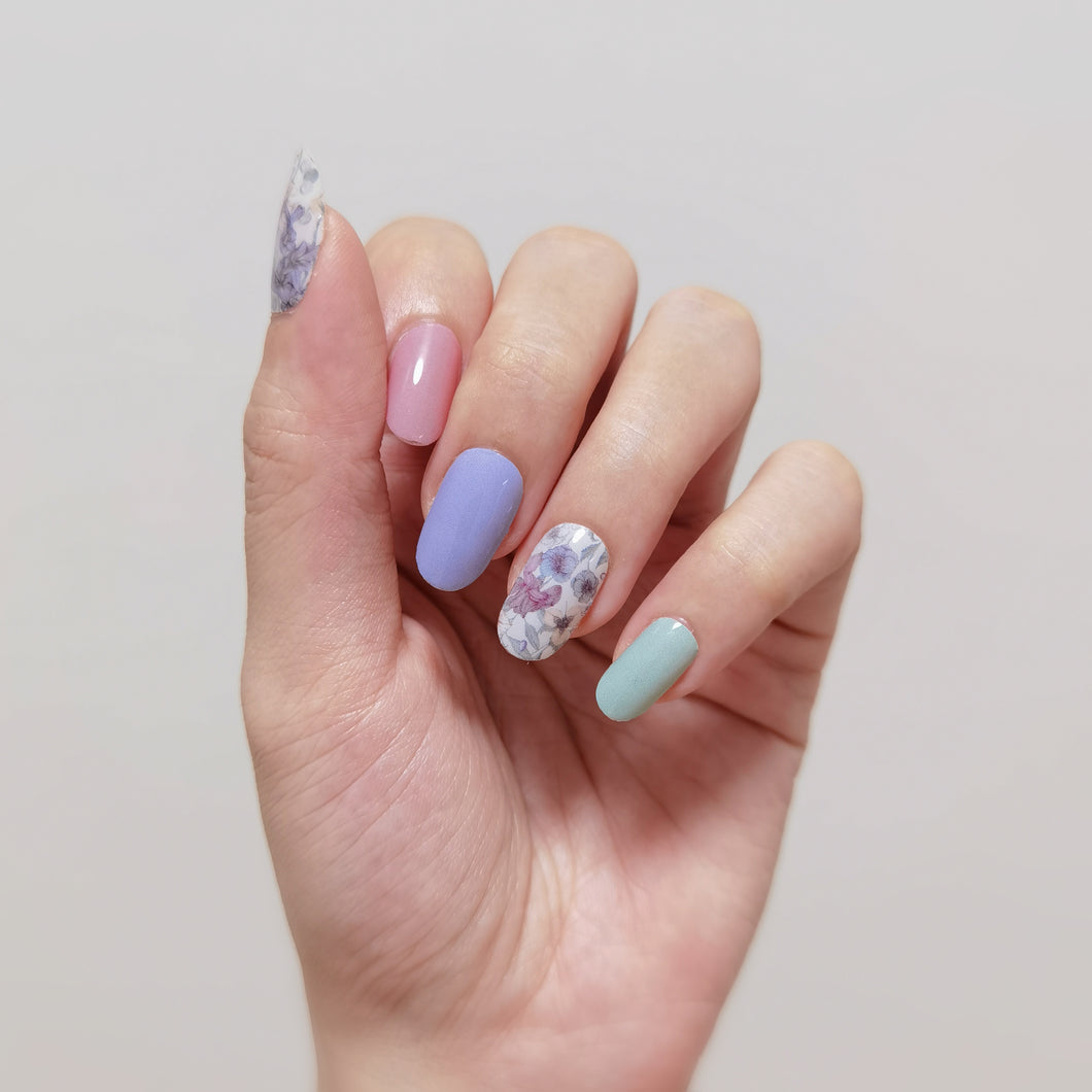 Buy English Floral Premium Designer Nail Polish Wraps & Semicured Gel Nail Stickers at the lowest price in Singapore from NAILWRAP.CO. Worldwide Shipping. Achieve instant designer nail art manicure in under 10 minutes - perfect for bridal, wedding and special occasion.
