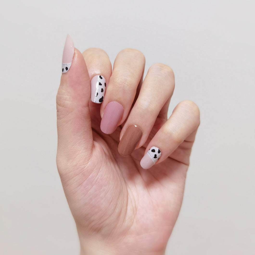 Buy Happy Trails Premium Designer Nail Polish Wraps & Semicured Gel Nail Stickers at the lowest price in Singapore from NAILWRAP.CO. Worldwide Shipping. Achieve instant designer nail art manicure in under 10 minutes - perfect for bridal, wedding and special occasion.