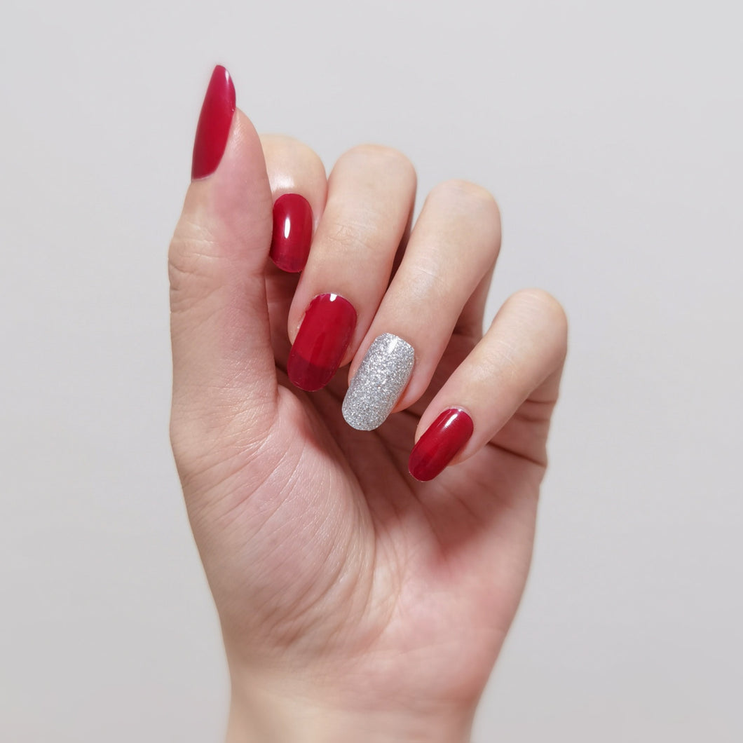 Buy Crimson Glitz Premium Designer Nail Polish Wraps & Semicured Gel Nail Stickers at the lowest price in Singapore from NAILWRAP.CO. Worldwide Shipping. Achieve instant designer nail art manicure in under 10 minutes - perfect for bridal, wedding and special occasion.