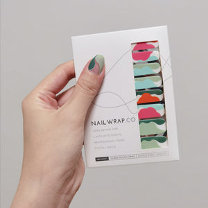 Buy Parrot Paradise Premium Designer Nail Polish Wraps & Semicured Gel Nail Stickers at the lowest price in Singapore from NAILWRAP.CO. Worldwide Shipping. Achieve instant designer nail art manicure in under 10 minutes - perfect for bridal, wedding and special occasion.