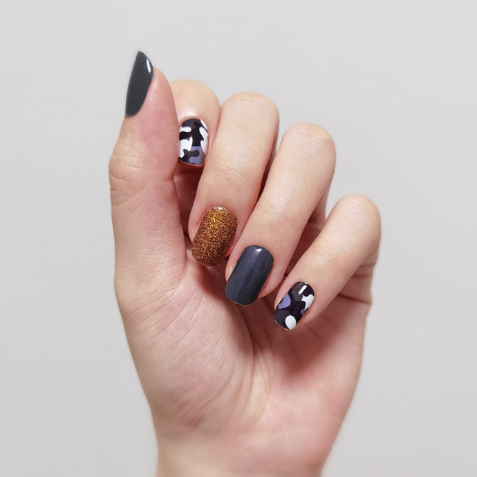 Buy Camo Glitz Premium Designer Nail Polish Wraps & Semicured Gel Nail Stickers at the lowest price in Singapore from NAILWRAP.CO. Worldwide Shipping. Achieve instant designer nail art manicure in under 10 minutes - perfect for bridal, wedding and special occasion.