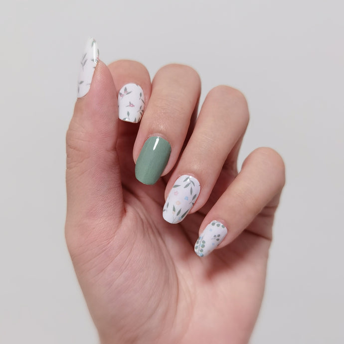 Buy Tenderness 🌿 Premium Designer Nail Polish Wraps & Semicured Gel Nail Stickers at the lowest price in Singapore from NAILWRAP.CO. Worldwide Shipping. Achieve instant designer nail art manicure in under 10 minutes - perfect for bridal, wedding and special occasion.