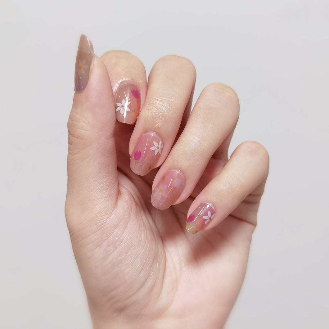 Buy Floral Melody Premium Designer Nail Polish Wraps & Semicured Gel Nail Stickers at the lowest price in Singapore from NAILWRAP.CO. Worldwide Shipping. Achieve instant designer nail art manicure in under 10 minutes - perfect for bridal, wedding and special occasion.