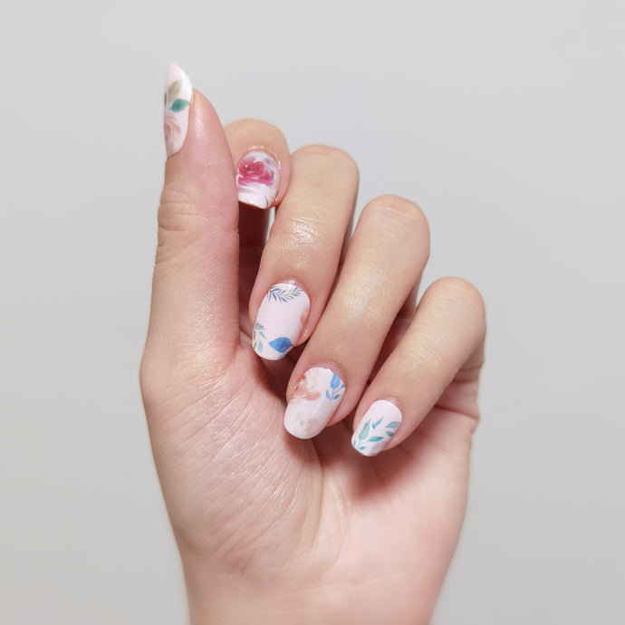 Buy Garden Flowers Premium Designer Nail Polish Wraps & Semicured Gel Nail Stickers at the lowest price in Singapore from NAILWRAP.CO. Worldwide Shipping. Achieve instant designer nail art manicure in under 10 minutes - perfect for bridal, wedding and special occasion.