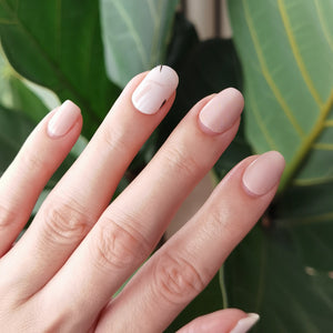 Buy Faryn's Paint Premium Designer Nail Polish Wraps & Semicured Gel Nail Stickers at the lowest price in Singapore from NAILWRAP.CO. Worldwide Shipping. Achieve instant designer nail art manicure in under 10 minutes - perfect for bridal, wedding and special occasion.