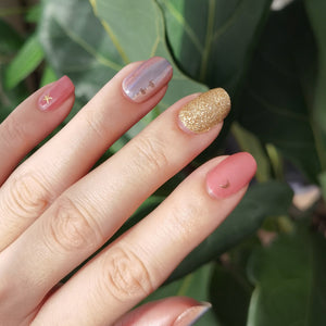 Buy Bysha Moon & Stars Premium Designer Nail Polish Wraps & Semicured Gel Nail Stickers at the lowest price in Singapore from NAILWRAP.CO. Worldwide Shipping. Achieve instant designer nail art manicure in under 10 minutes - perfect for bridal, wedding and special occasion.