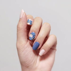 Buy Tiana Floral Premium Designer Nail Polish Wraps & Semicured Gel Nail Stickers at the lowest price in Singapore from NAILWRAP.CO. Worldwide Shipping. Achieve instant designer nail art manicure in under 10 minutes - perfect for bridal, wedding and special occasion.