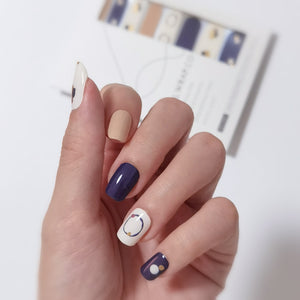 Buy Yareli Mod Chic Premium Designer Nail Polish Wraps & Semicured Gel Nail Stickers at the lowest price in Singapore from NAILWRAP.CO. Worldwide Shipping. Achieve instant designer nail art manicure in under 10 minutes - perfect for bridal, wedding and special occasion.