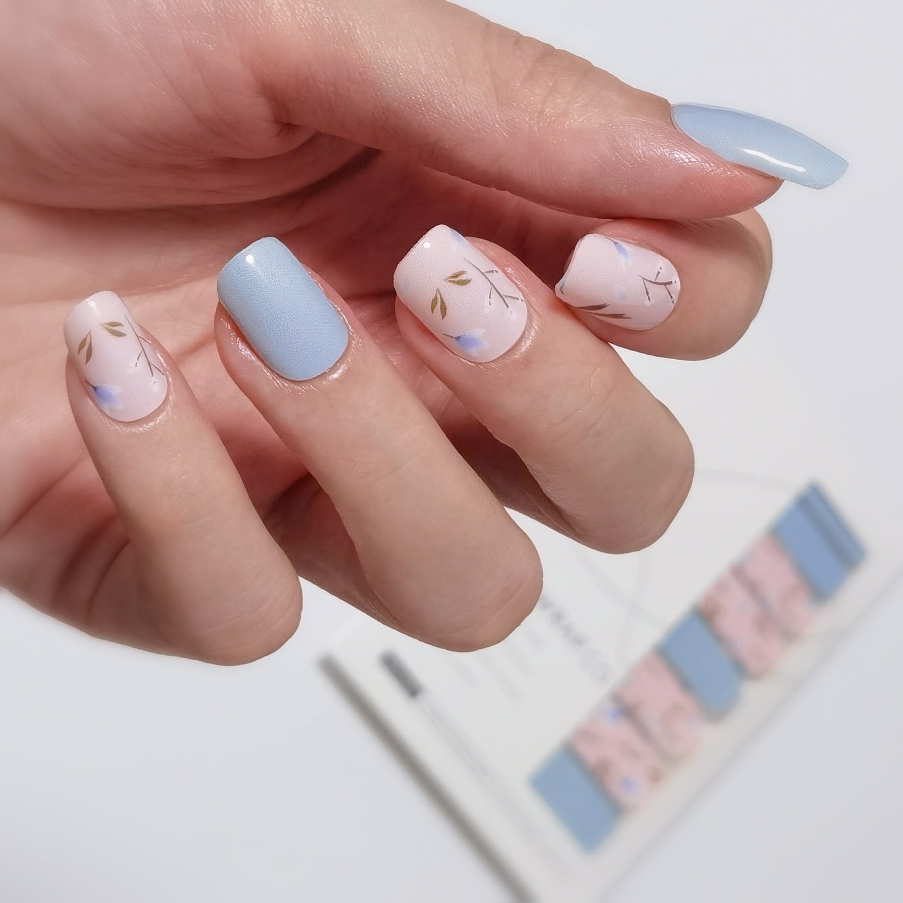 Blooming Gel Short Nail Designs