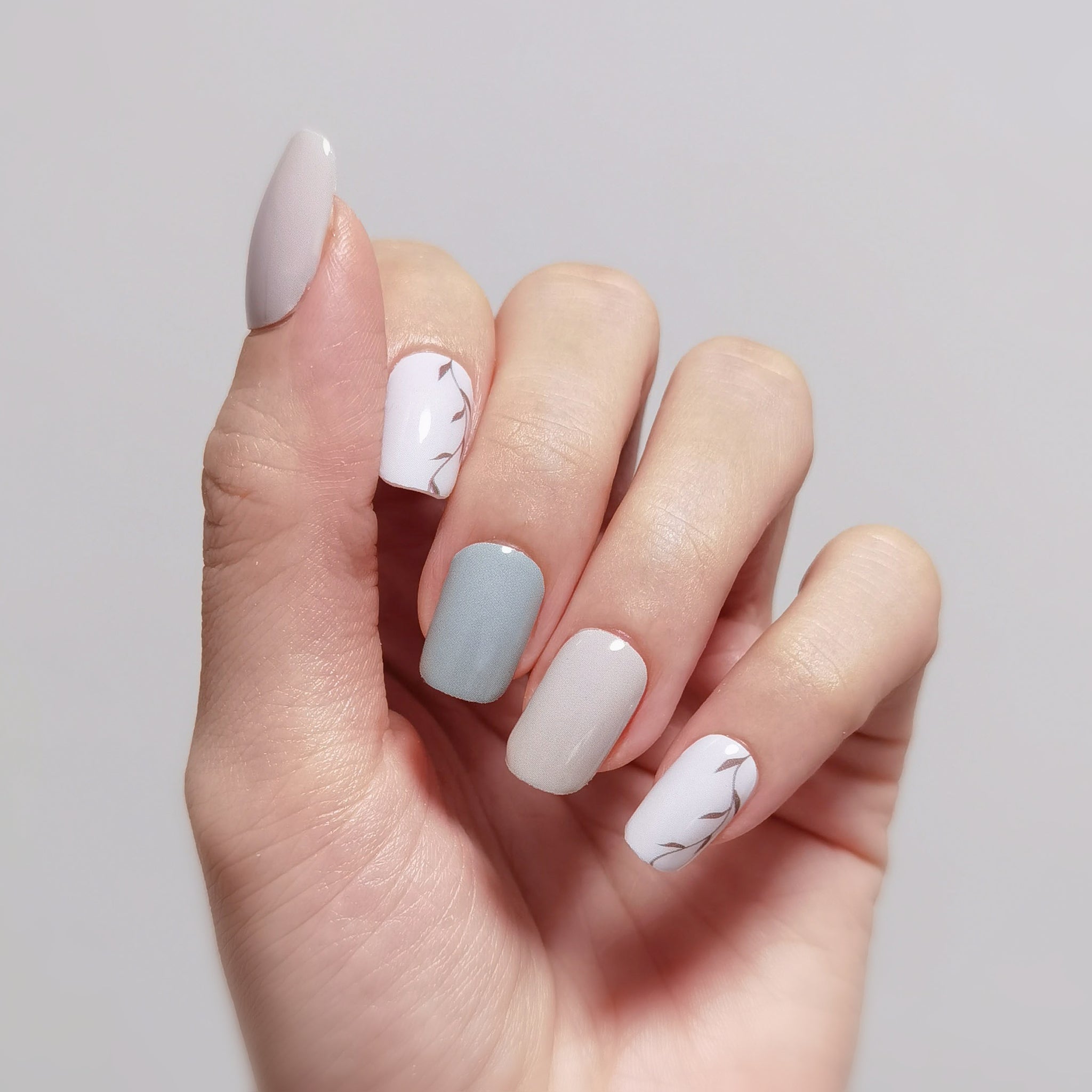 Sparkling Vines White Tip Nails